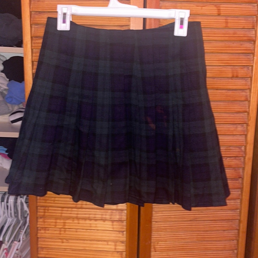 Brandy Melville pleaded skirt